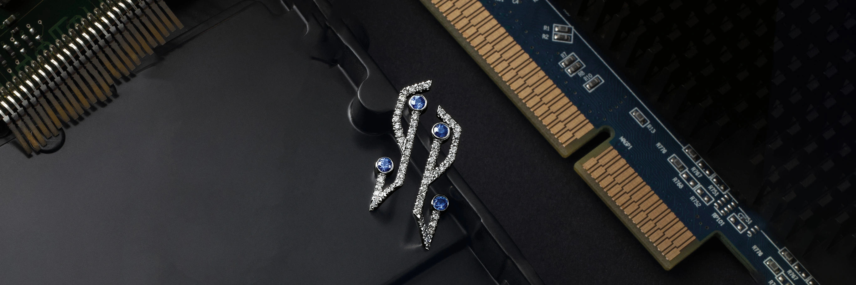 DeGem Malaysia's Stud Earrings