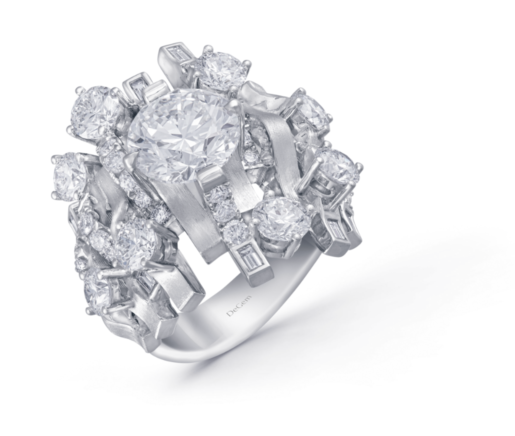 It's recommended to choose a natural diamond for your engagement ring because of its lasting value - DeGem Malaysia
